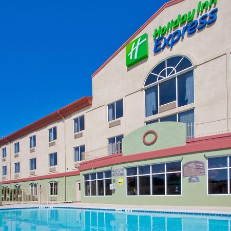 Holiday Inn Express Hotel & Suites Live Oak By Ihg Екстер'єр фото