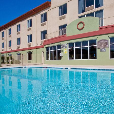 Holiday Inn Express Hotel & Suites Live Oak By Ihg Екстер'єр фото