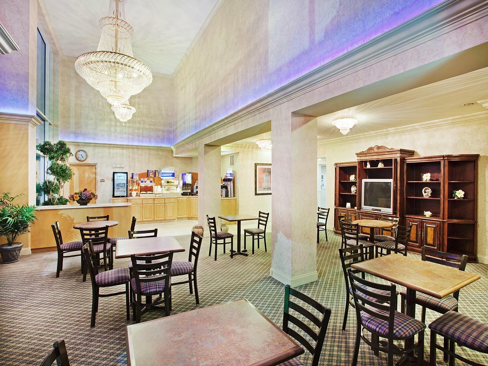 Holiday Inn Express Hotel & Suites Live Oak By Ihg Екстер'єр фото